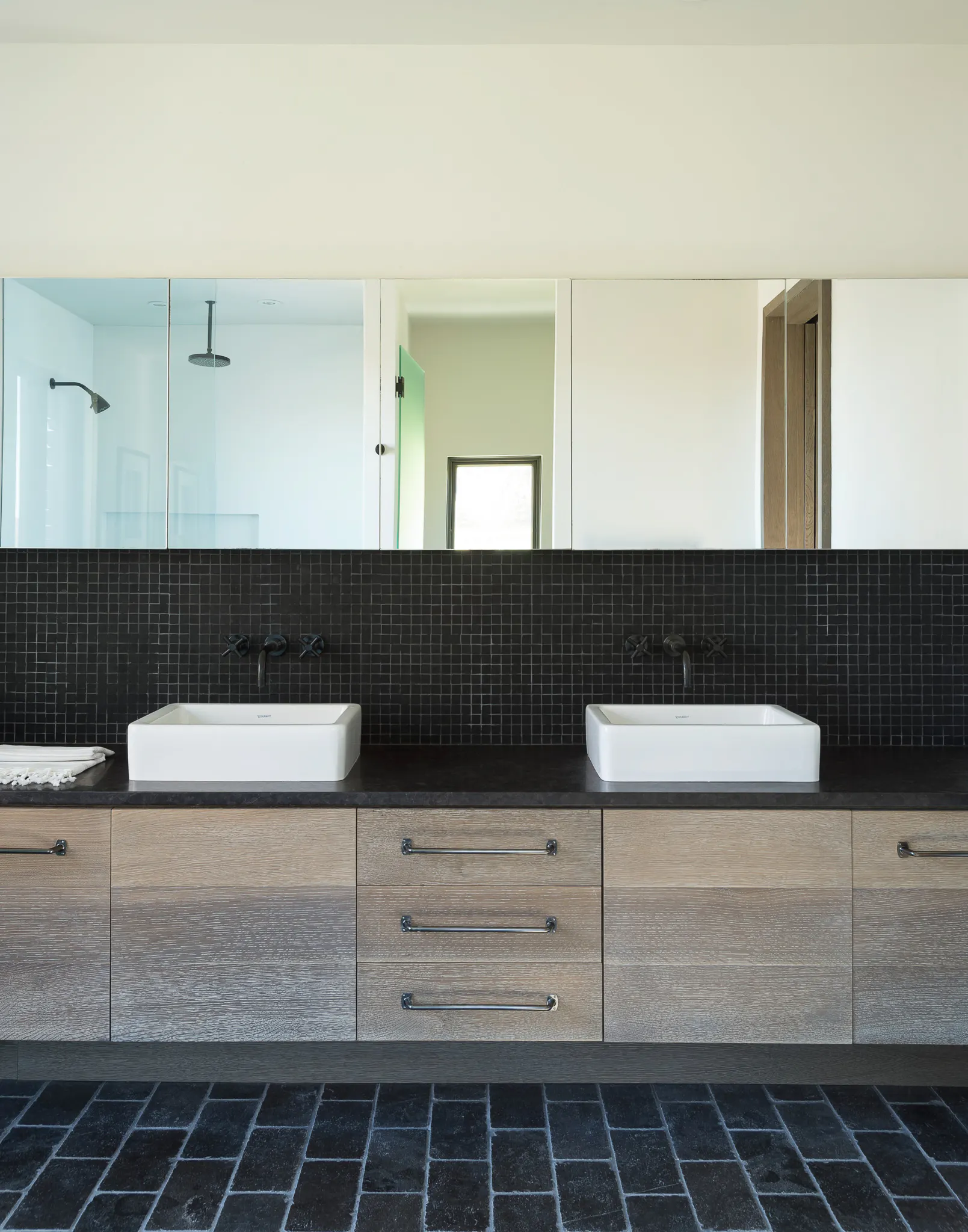 Barlis Hudson Bathroom 004