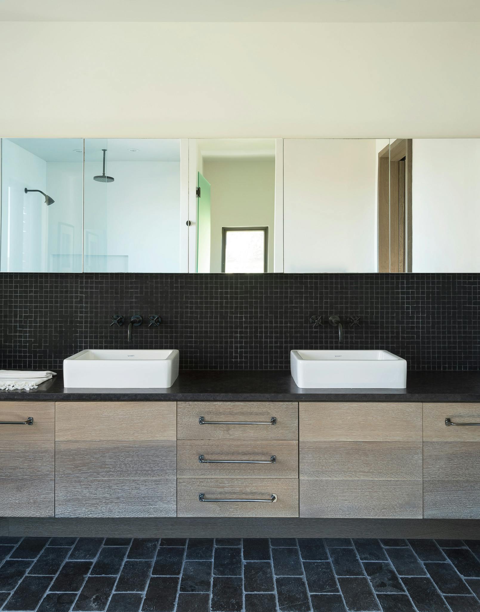 Barlis Hudson Bathroom 004