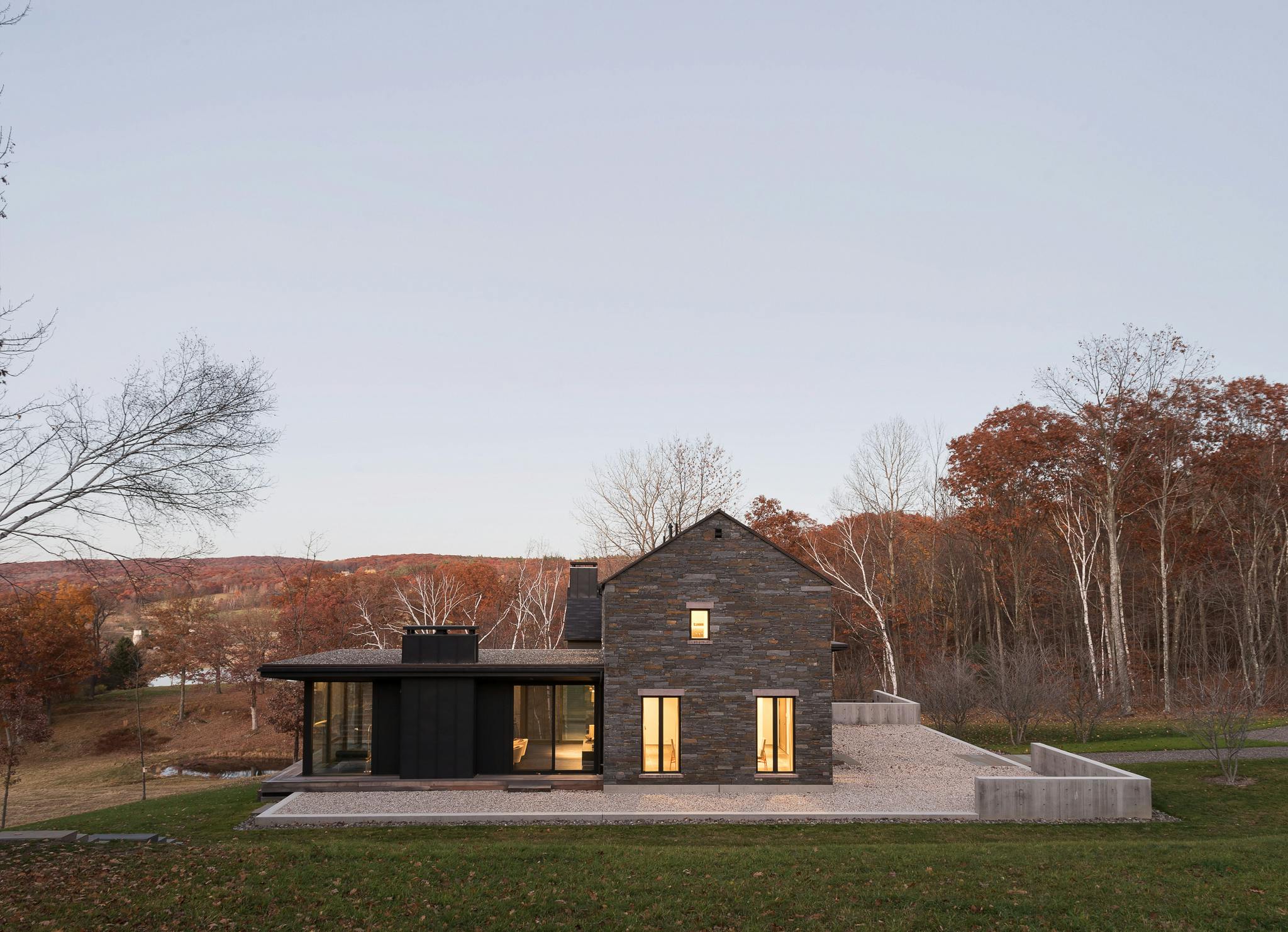 Barlis Hudson Exterior Dusk 014