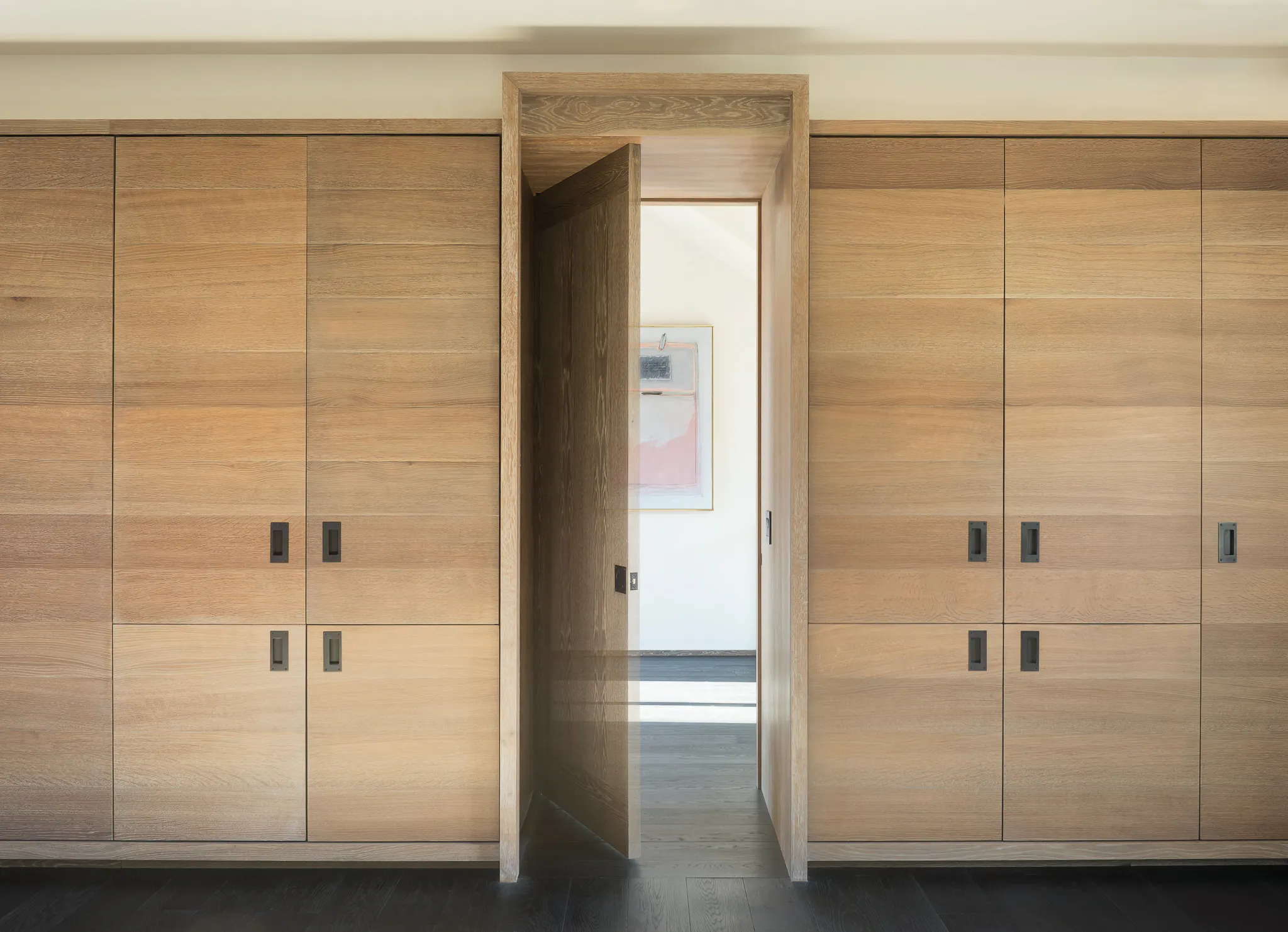 Barlis Hudson Wardrobe 028
