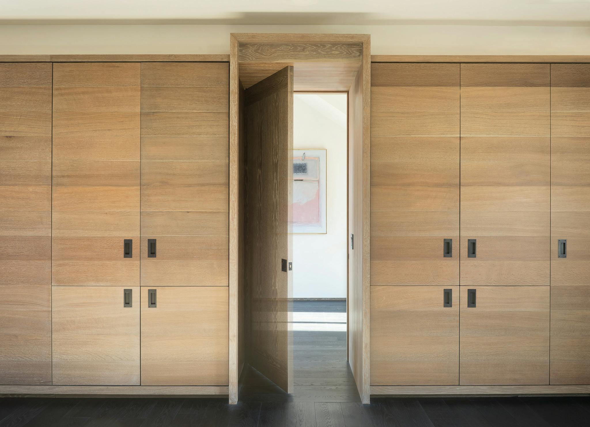 Barlis Hudson Wardrobe 028