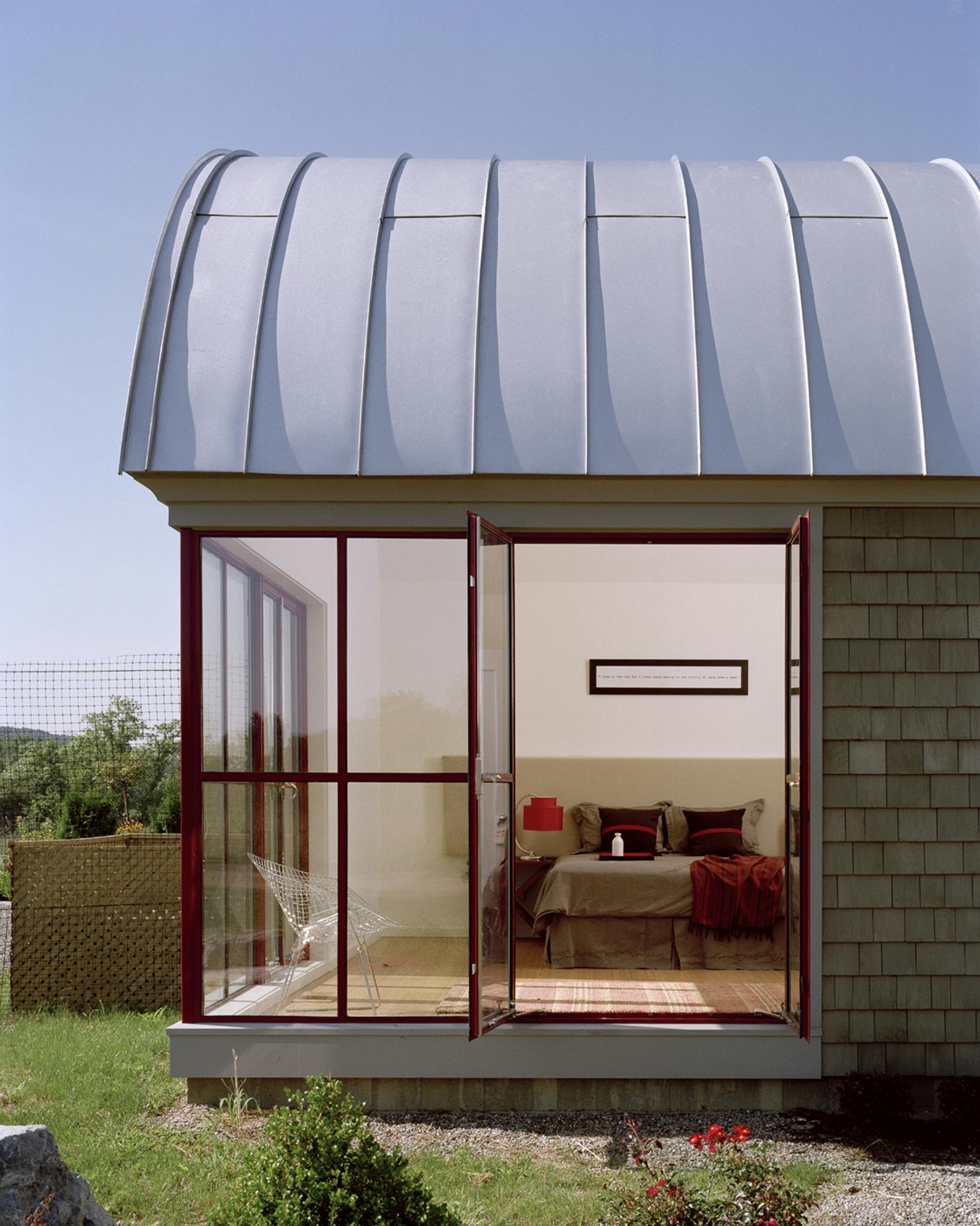 2003 A68 012side BEDROOM