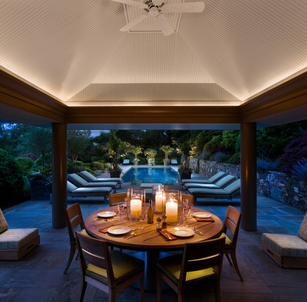 Shingle Beach House Diningplace Barlis Wedlick 1